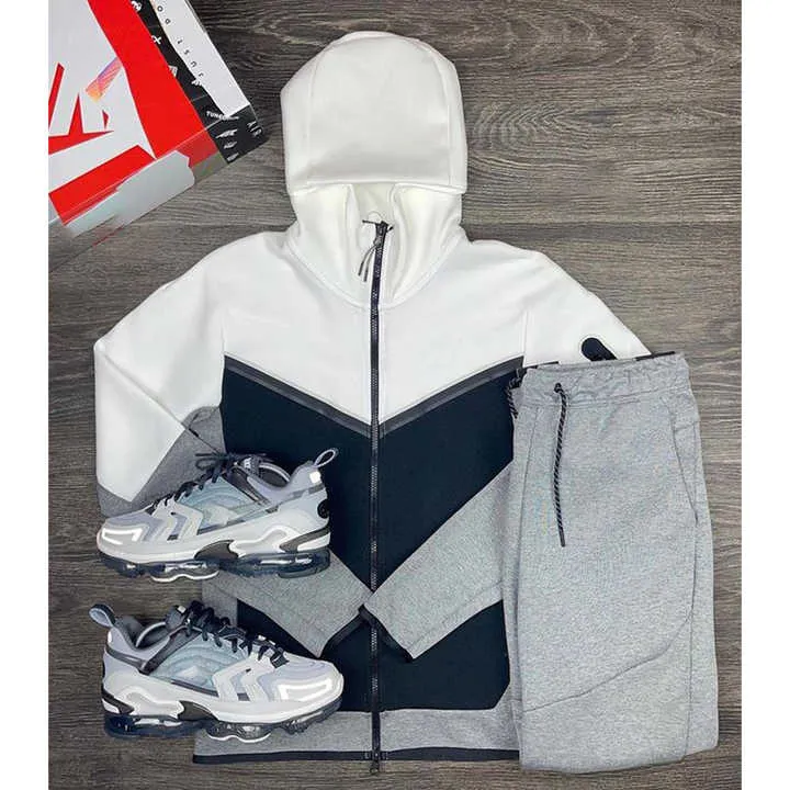 مجموعة ملابس رياضية كاجوال للرجال، سترة بغطاء رأس وسحاب، بدلة رياضية مخصصة للرجال .. Casual Sportswear Men's Sports Set Zip up Hoodie Custom Men Tracksuit Track Suit