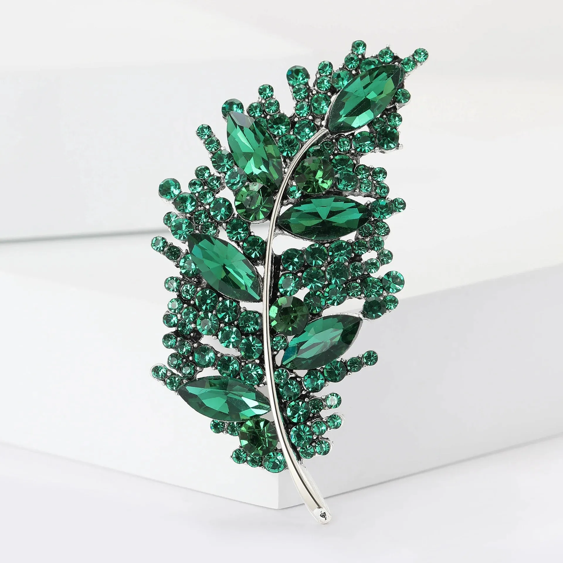 Bilge Sequin Brooch Pin