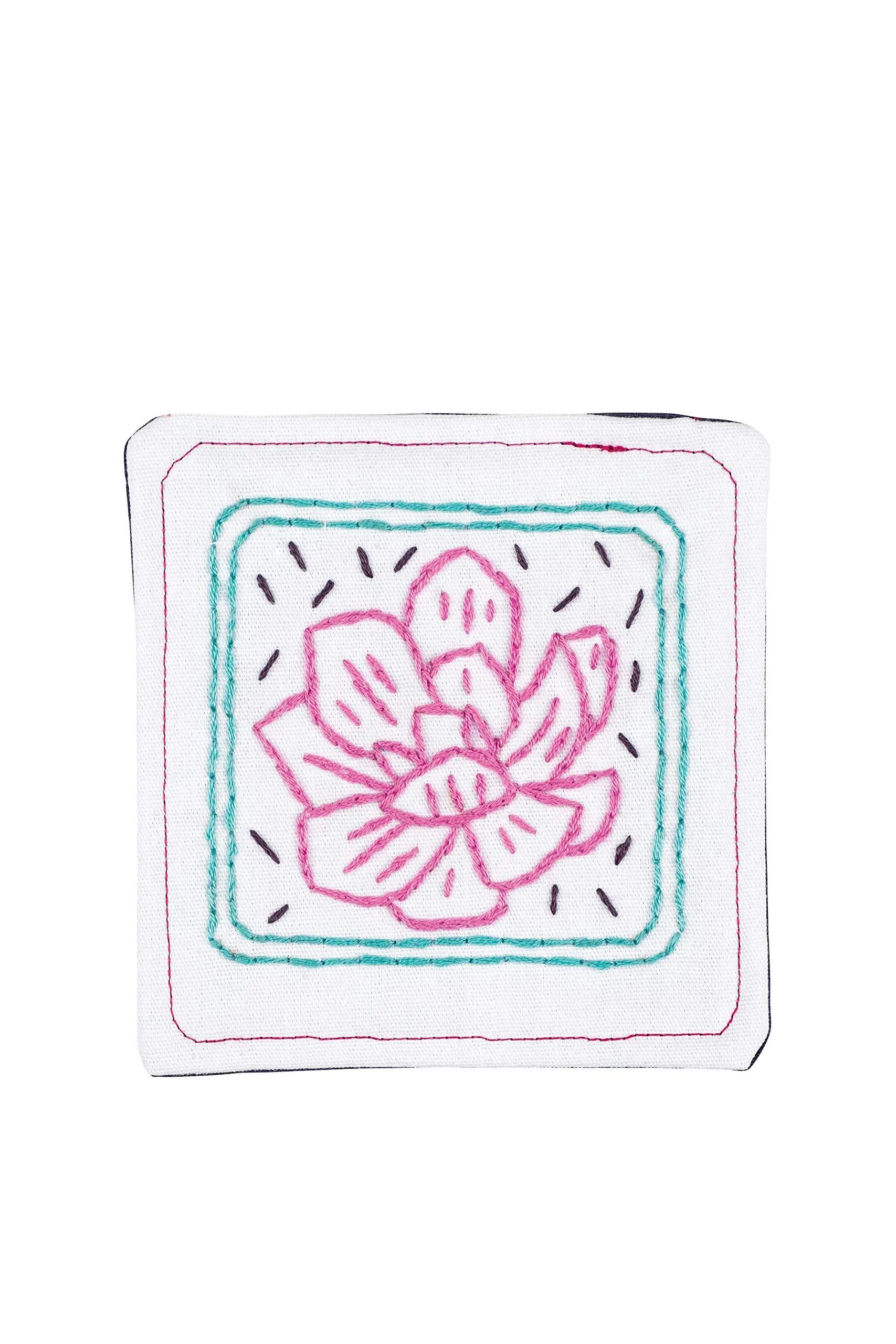 Everyday Embroidery For Modern Stitchers - 50 Iron-On Designs - 15 Projects Anyone Can Make - Megan Eckman