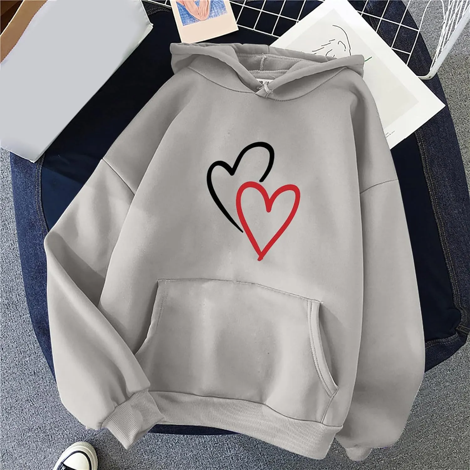 Women's Drawstring Hoodie Long Sleeve Heart Print Cute Pullovers Tops Trendy Kangaroo Pocket Casual Sweatshirt